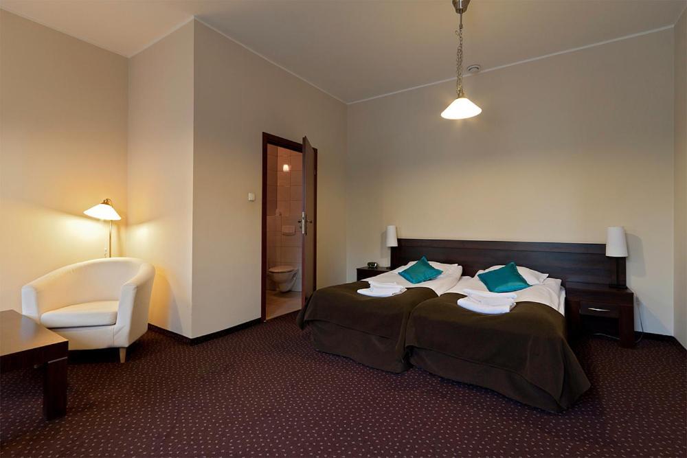 A' Propos Hotel, Restauracja, Club Walbrzych Bilik gambar